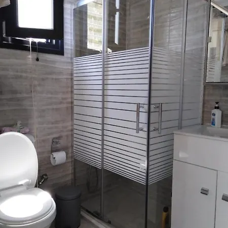 σπίτι με σοφίτα μπροστά στη θάλασσα Trápeza