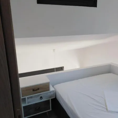 σπίτι με σοφίτα μπροστά στη θάλασσα *