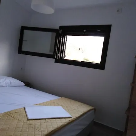 σπίτι με σοφίτα μπροστά στη θάλασσα Trápeza