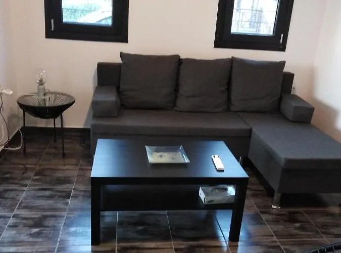 σπίτι με σοφίτα μπροστά στη θάλασσα