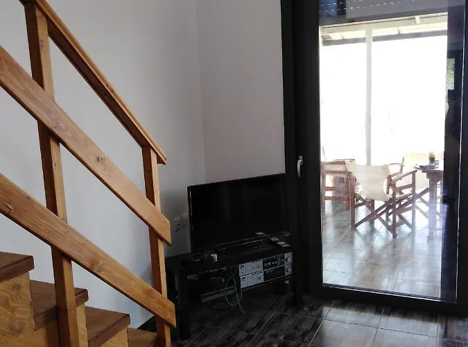 σπίτι με σοφίτα μπροστά στη θάλασσα Βίλα *