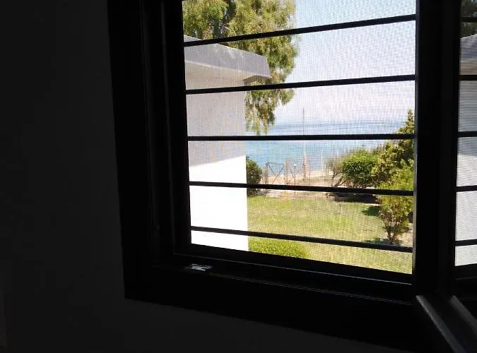 σπίτι με σοφίτα μπροστά στη θάλασσα Βίλα *